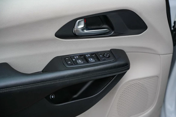 Chrysler Pacifica - Afbeelding 16 van 30