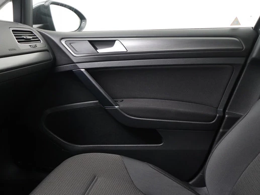 Volkswagen e-Golf - Afbeelding 24 van 30