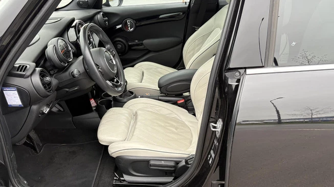 MINI Cooper - Afbeelding 13 van 23