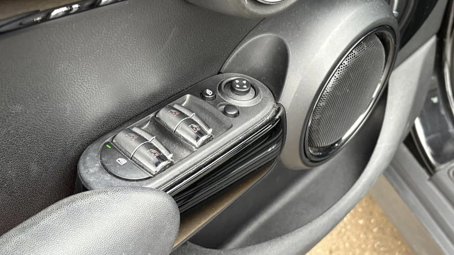 MINI Cooper - Afbeelding 14 van 23