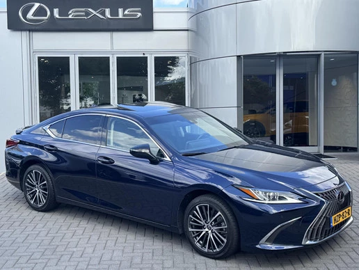 Lexus ES - Afbeelding 1 van 30