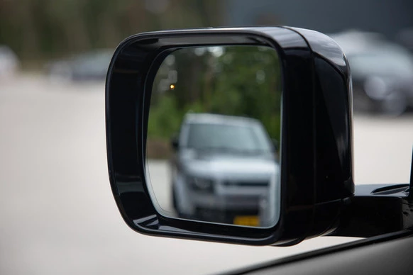 Land Rover Defender - Afbeelding 12 van 30