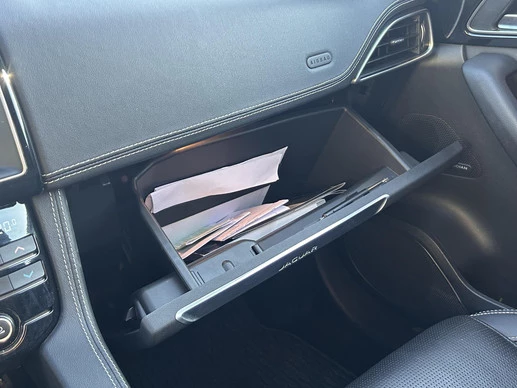 Jaguar F-PACE - Afbeelding 28 van 30