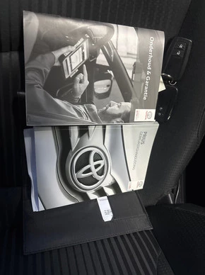 Toyota Prius - Afbeelding 18 van 26