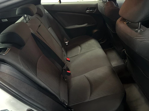 Toyota Prius - Afbeelding 23 van 26