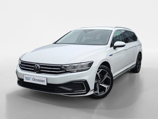 Volkswagen Passat - Afbeelding 1 van 30