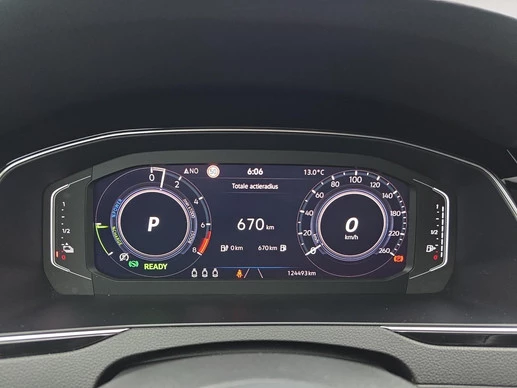 Volkswagen Passat - Afbeelding 14 van 30