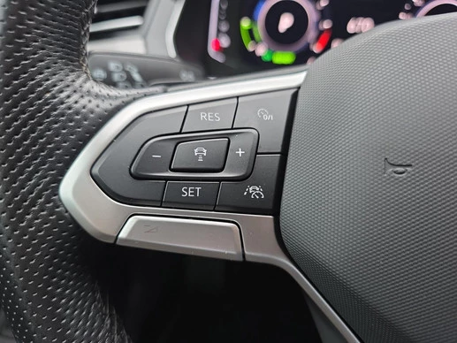 Volkswagen Passat - Afbeelding 15 van 30