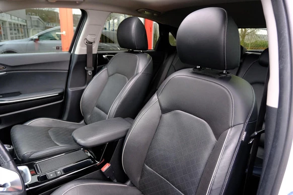 Kia Ceed - Afbeelding 27 van 30