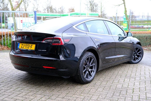 Tesla Model 3 - Afbeelding 3 van 30