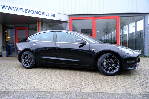 Tesla Model 3 - Afbeelding 4 van 30