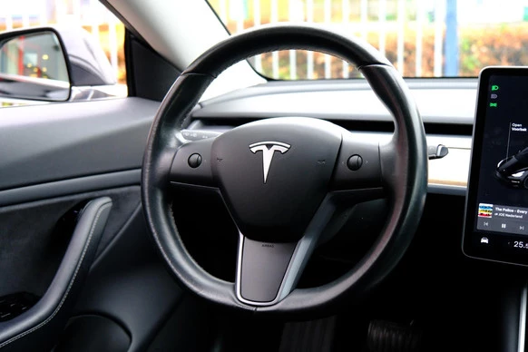 Tesla Model 3 - Afbeelding 6 van 30