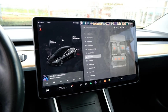 Tesla Model 3 - Afbeelding 19 van 30