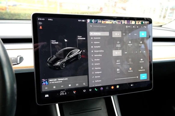 Tesla Model 3 - Afbeelding 29 van 30