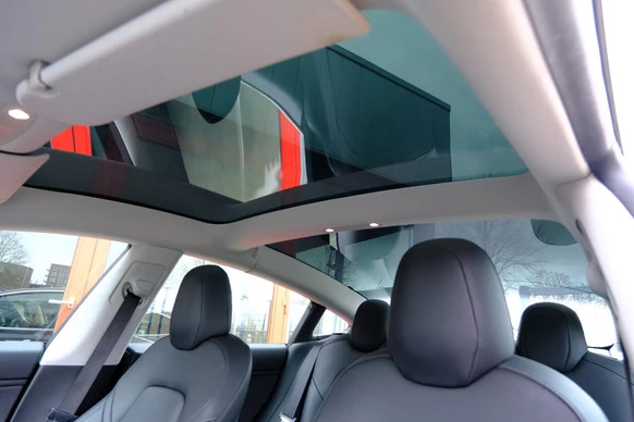 Tesla Model 3 - Afbeelding 30 van 30