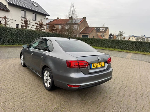 Volkswagen Jetta - Afbeelding 10 van 19