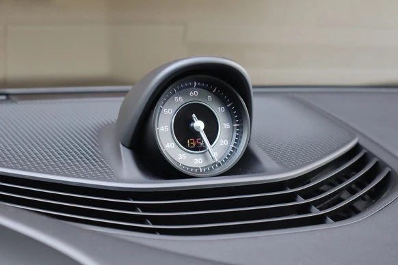 Porsche Taycan - Afbeelding 13 van 30