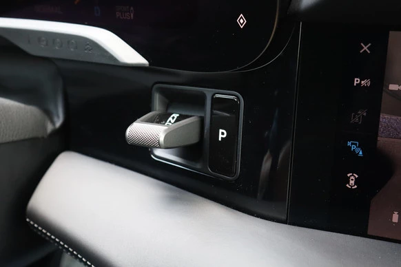 Porsche Taycan - Afbeelding 30 van 30