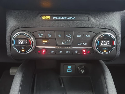 Ford Kuga - Afbeelding 29 van 30