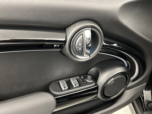 MINI Cooper Cabrio - Afbeelding 26 van 30