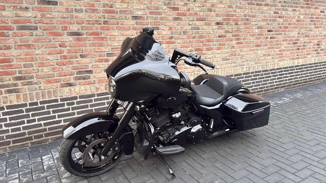 Harley-Davidson Street Glide - Afbeelding 3 van 17