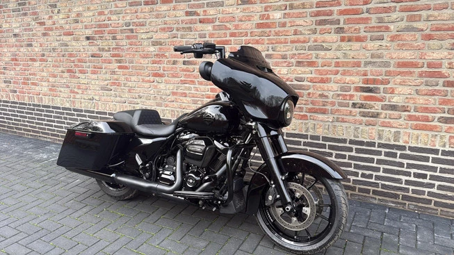 Harley-Davidson Street Glide - Afbeelding 6 van 17