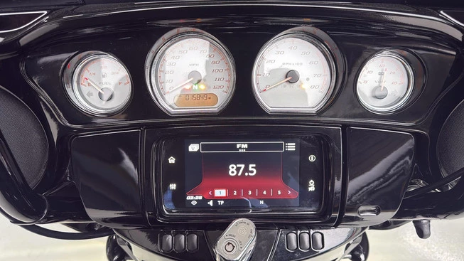 Harley-Davidson Street Glide - Afbeelding 8 van 17