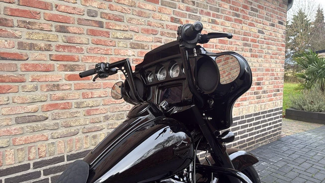 Harley-Davidson Street Glide - Afbeelding 11 van 17