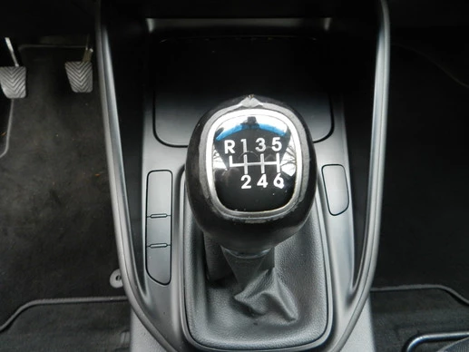 Kia Carens - Afbeelding 25 van 30