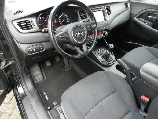 Kia Carens - Afbeelding 28 van 30