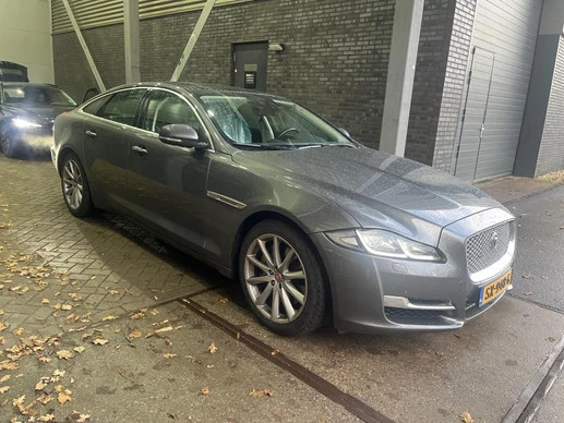 Jaguar XJ - Afbeelding 1 van 5