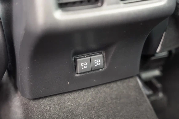 Toyota Camry - Afbeelding 13 van 30