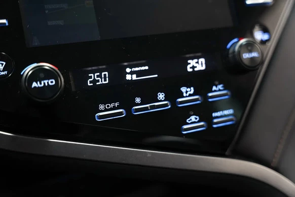 Toyota Camry - Afbeelding 22 van 30