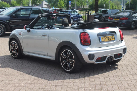 MINI Cooper Cabrio - Afbeelding 2 van 30