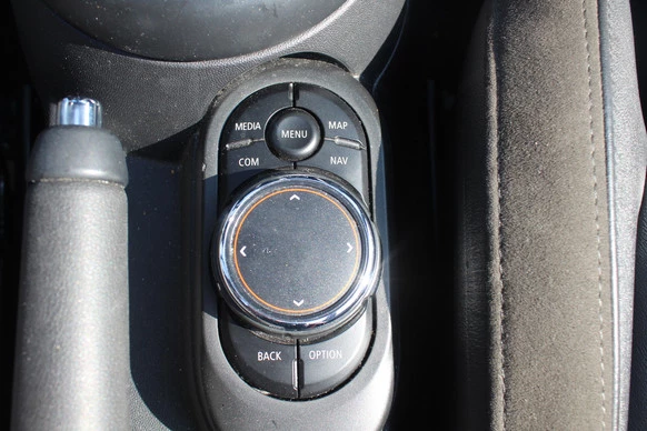 MINI Cooper Cabrio - Afbeelding 25 van 30