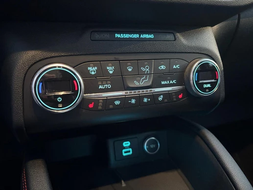 Ford Kuga - Afbeelding 25 van 30