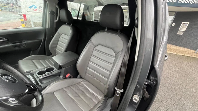 Volkswagen Amarok - Afbeelding 9 van 24