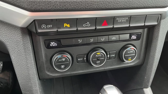 Volkswagen Amarok - Afbeelding 14 van 24