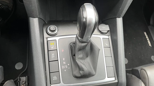 Volkswagen Amarok - Afbeelding 16 van 24