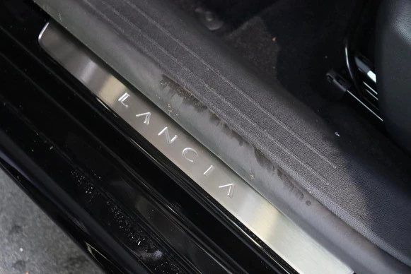 Lancia Ypsilon - Afbeelding 14 van 30