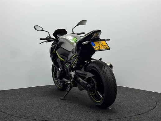 Kawasaki Z900 - Afbeelding 12 van 16
