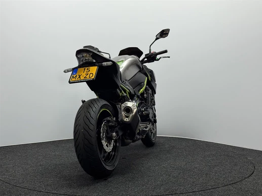 Kawasaki Z900 - Afbeelding 14 van 16