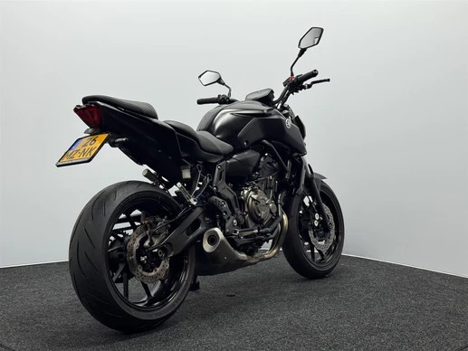 Yamaha MT 07 - Afbeelding 15 van 17