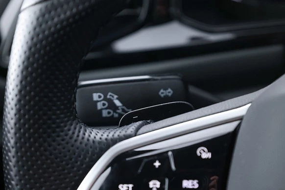 Volkswagen T-Roc - Afbeelding 22 van 30