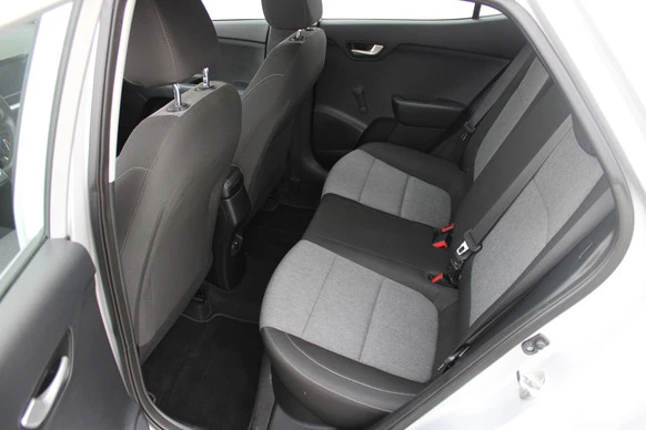 Kia Stonic - Afbeelding 14 van 30