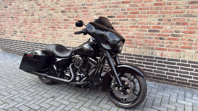 Harley-Davidson Street Glide - Afbeelding 6 van 15