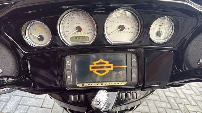 Harley-Davidson Street Glide - Afbeelding 10 van 15