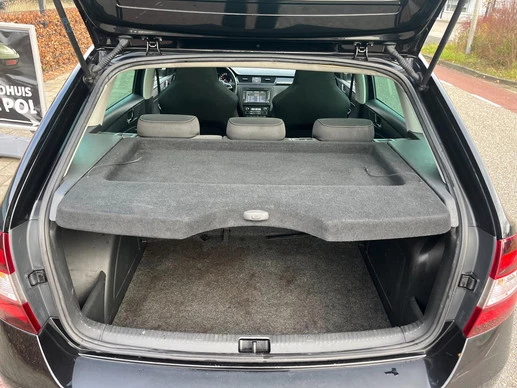 Škoda Rapid - Afbeelding 11 van 16