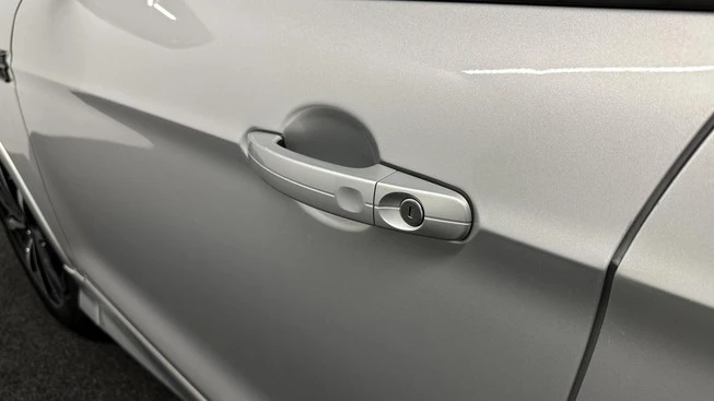 Ford Kuga - Afbeelding 27 van 30