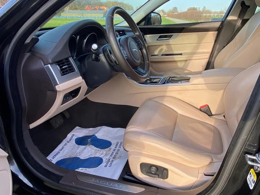 Jaguar XF - Afbeelding 8 van 27